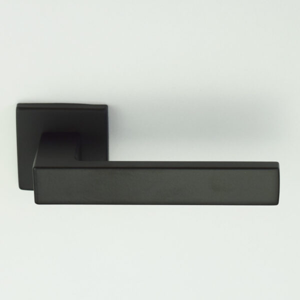 Coppia Maniglie SPIGOLA Mariva per Porte Interne, NERO OPACO, Quadrello 8mm, Stile Moderno, Reversibile